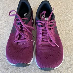 Topi athletic ultra fly 5mm drop 8.5